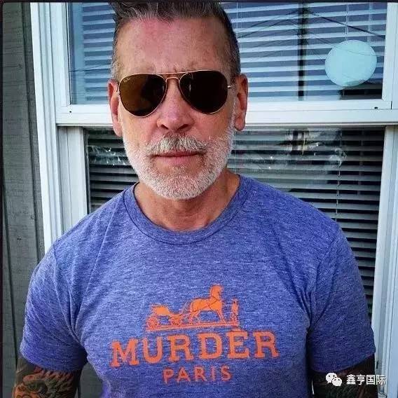 湖南鑫亨國(guó)際貿(mào)易有限公司,湖南輕奢商務(wù)男裝品牌,湖南時(shí)尚高端女裝,配飾皮具箱包